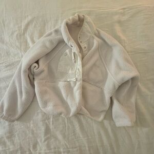 FREE PEOPLE: HIT THE SLOPES FLEASE jacket in color white